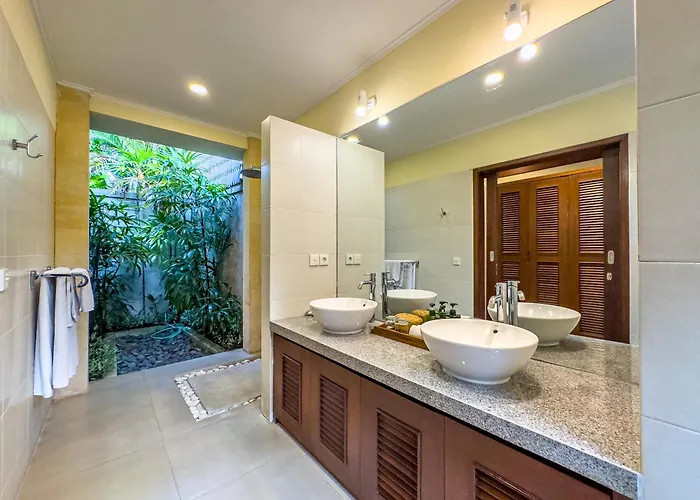 Bugis Drupadi Seminyak